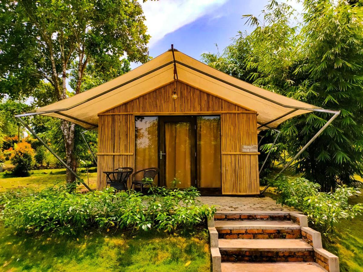 "D'Bamboo Kamp" Desa Wisata Ekang Lagoi Exterior foto