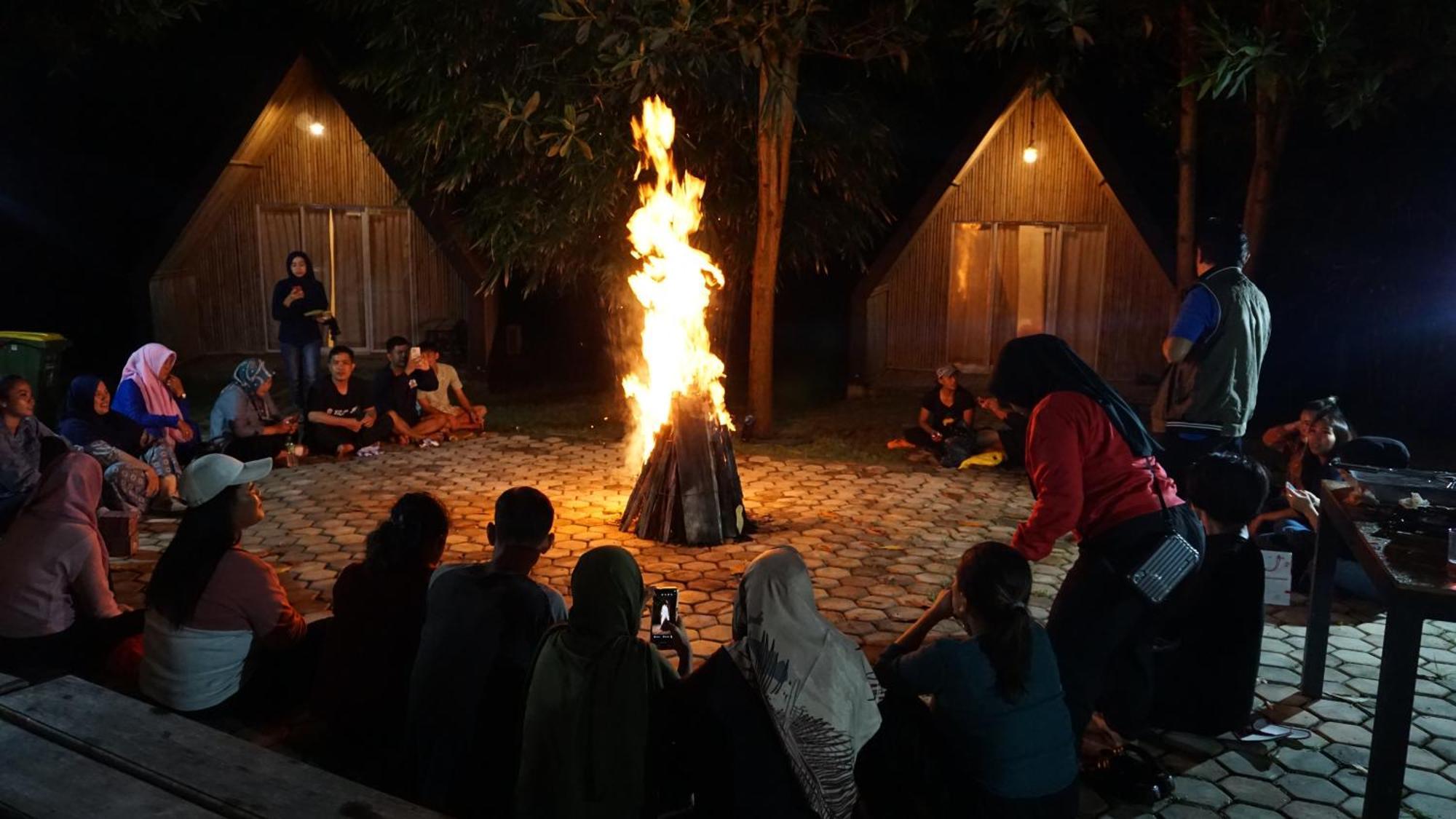 "D'Bamboo Kamp" Desa Wisata Ekang Lagoi Exterior foto